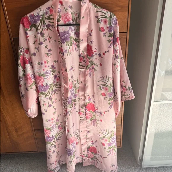 Amazon Pink Floral Satin Kimono - Picture 11 of 15